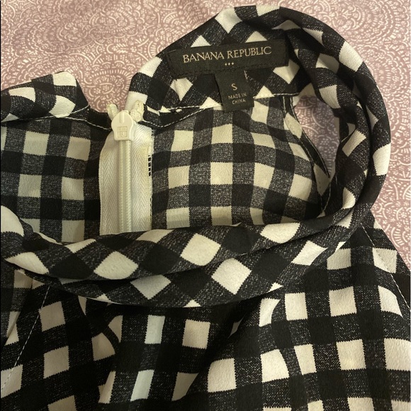 Banana Republic Halter Style / Tie Neck Blouse - Picture 3 of 6